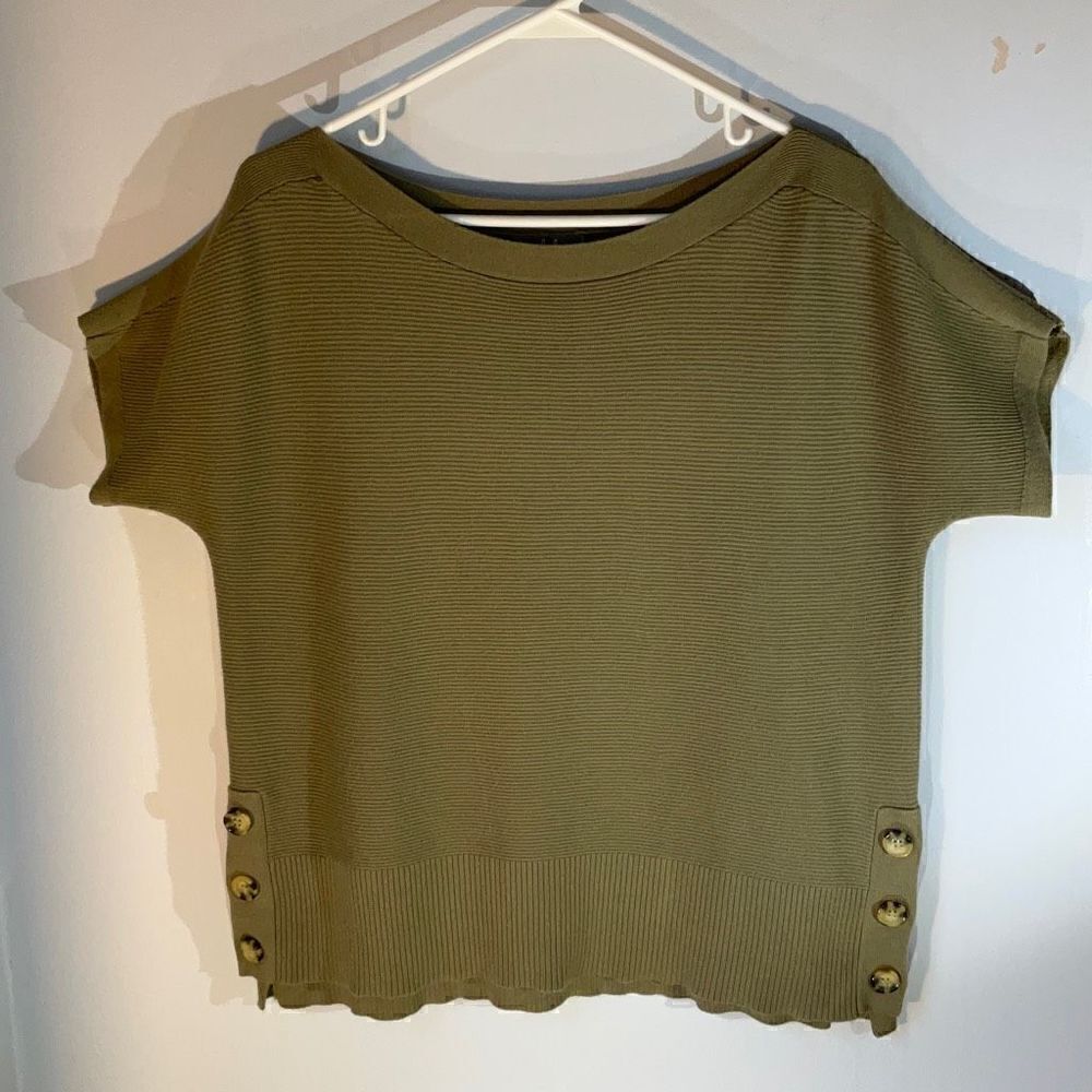 Marled Short Sleeve Ribbed Boatneck Sweater with Button Detail, M, Olive
